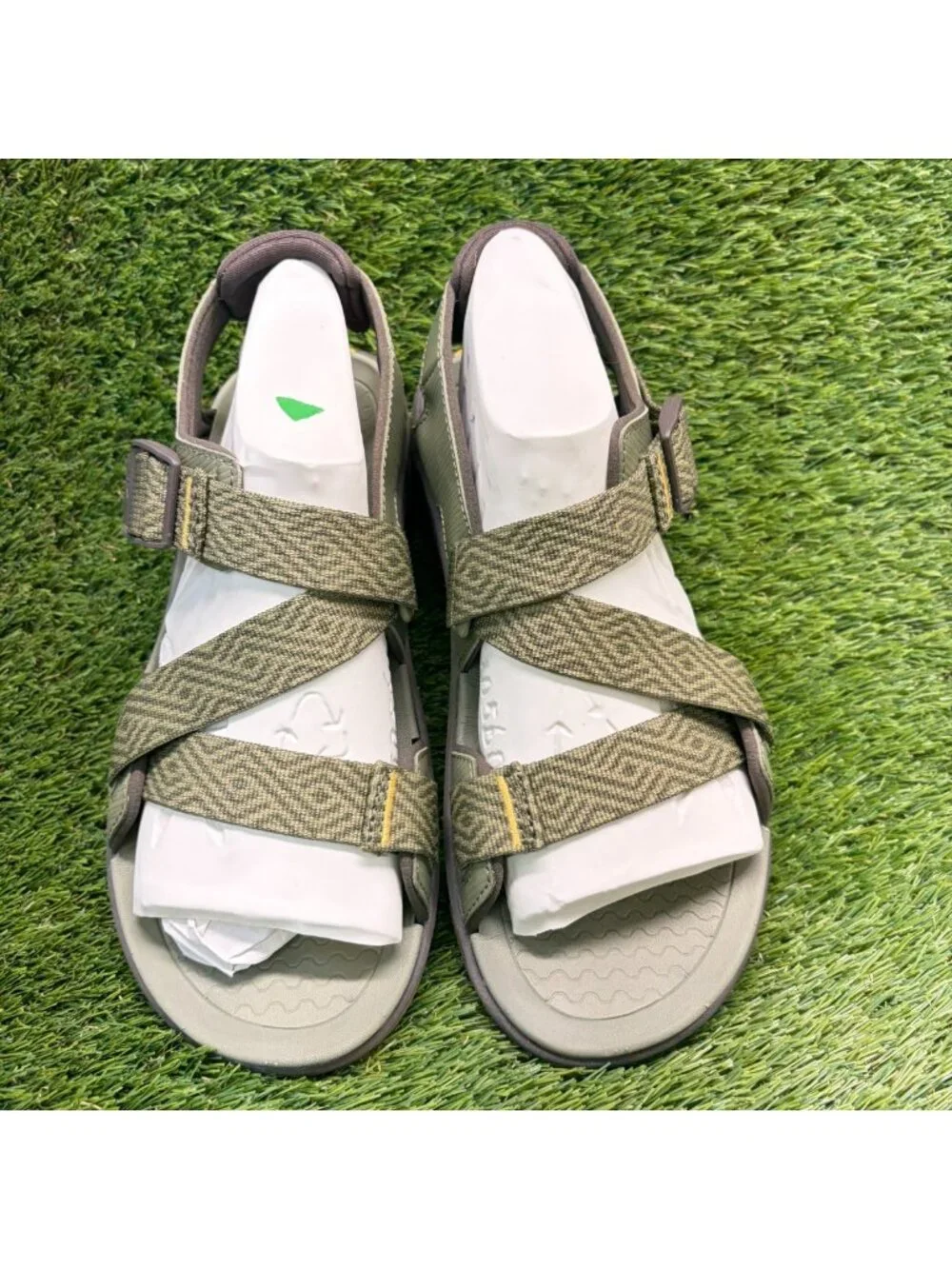 Kuru Current Mens Size 9 Olive Green Gum Beach Walking Outdoor Strappy Sandals